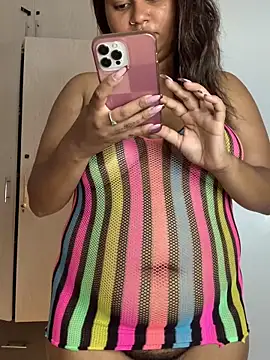 Snapshot of madell chatting on 10-30-25, 03:08 madell online show from 10-30-25, 03:08