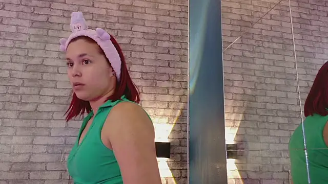 Sophie new25 online show from 03-25-26, 01:06