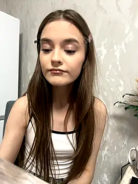 Snapshot of RayWillliams chatting on 11-24-25, 09:14 RayWillliams online show from 11-24-25, 09:14