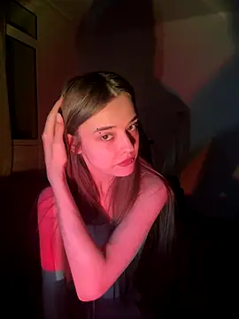 Snapshot of RayWillliams chatting on 12-14-25, 06:12 RayWillliams online show from 12-14-25, 06:12