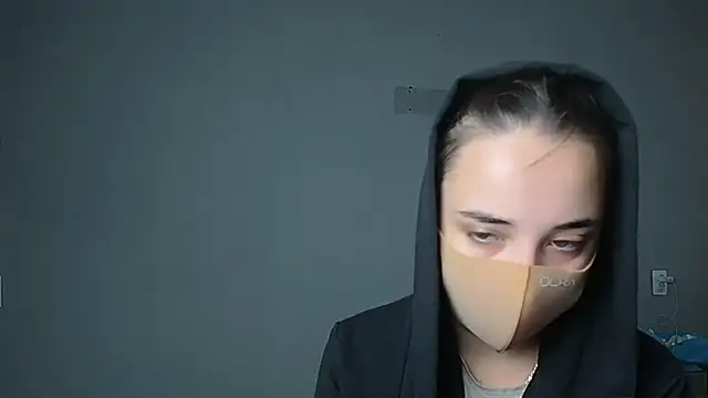 Eva Gloryy online show from 10-08-25, 09:18