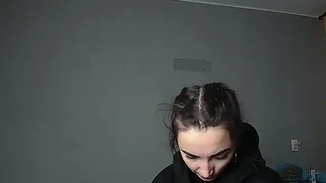 Eva Gloryy online show from 12-04-25, 11:08