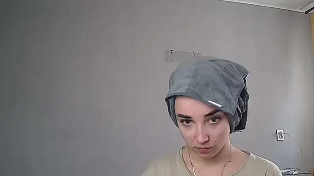 Eva Gloryy online show from 03-22-26, 11:46