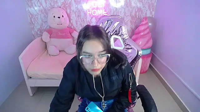 kassandra ch  online show from 01-30-25, 04:24