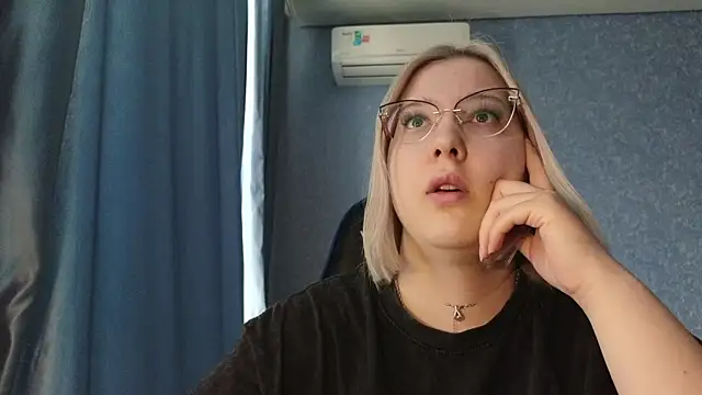 HotBrandyX online show from 03-27-26, 07:36