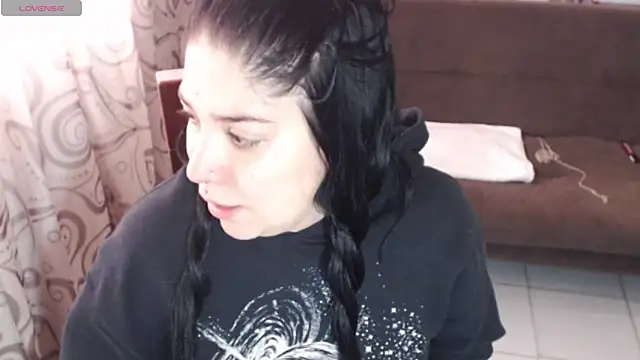 Snapshot of sharonnleon chatting on 06-05-26, 01:39 sharonnleon online show from 06-05-26, 01:39