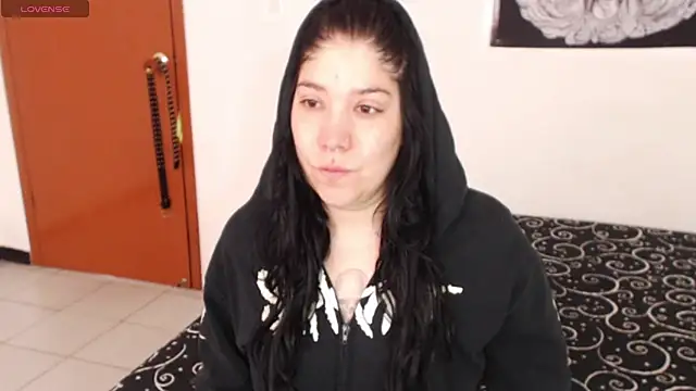 Snapshot of sharonnleon chatting on 06-09-26, 01:23 sharonnleon online show from 06-09-26, 01:23