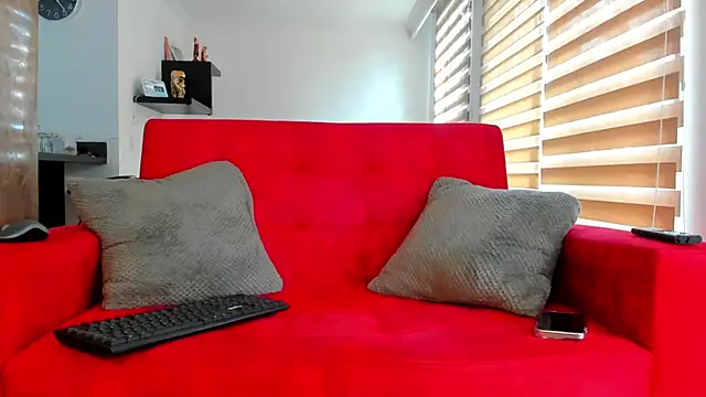 Snapshot of dereckgreen chatting on 11-15-25, 02:24 dereckgreen online show from 11-15-25, 02:24