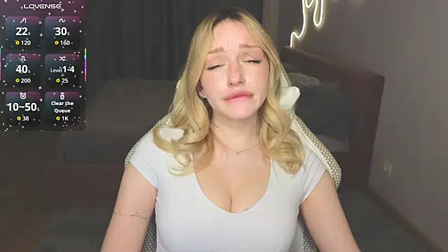 Snapshot of MargaretSweet1 chatting on 06-14-26, 11:29 MargaretSweet1 online show from 06-14-26, 11:29