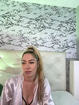 viktoria davis  online show from 02-10-25, 09:47