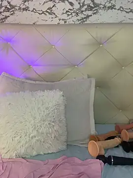 viktoria davis  online show from 02-18-25, 02:27