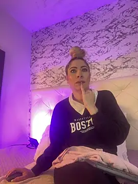 viktoria davis  online show from 02-28-25, 10:39