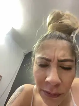 viktoria davis  online show from 03-04-25, 12:50