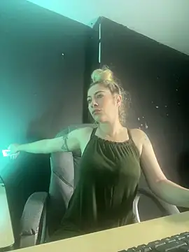 viktoria davis  online show from 03-05-25, 10:43