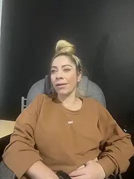 viktoria davis  online show from 03-13-25, 01:21