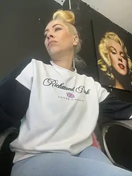 viktoria davis  online show from 10-01-25, 11:33