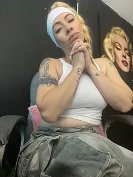 viktoria davis  online show from 10-02-25, 11:34