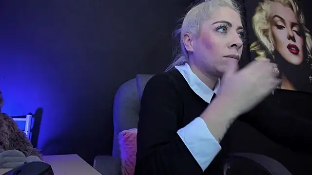 viktoria davis  online show from 10-08-25, 01:14