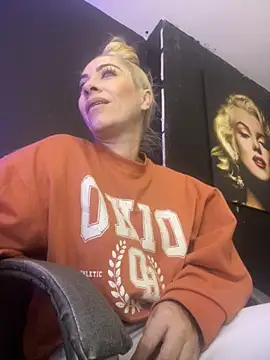 viktoria davis  online show from 10-09-25, 11:47