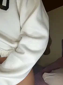 zoe storm online show from 04-17-26, 12:02