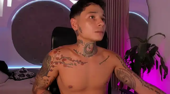 Snapshot of tattokoi chatting on 03-13-25, 12:59 tattokoi online show from 03-13-25, 12:59