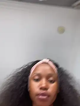 Snapshot of Go_Meg chatting on 02-07-25, 06:03 Go Meg online show from 02-07-25, 06:03