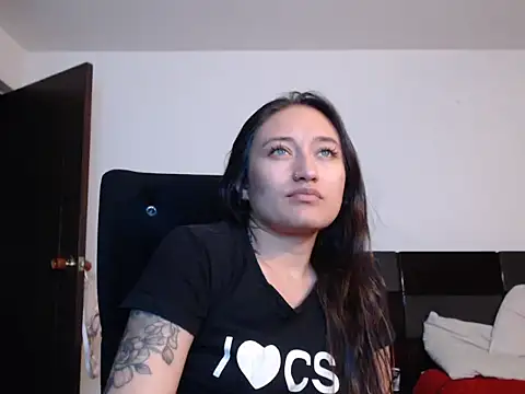 Snapshot of Elsa-bad chatting on 03-02-25, 04:21 Elsa-bad online show from 03-02-25, 04:21