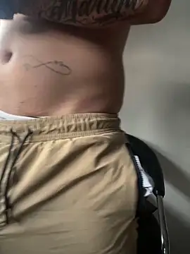 Snapshot of Lliam_2 chatting on 01-24-25, 10:51 Lliam 2 online show from 01-24-25, 10:51