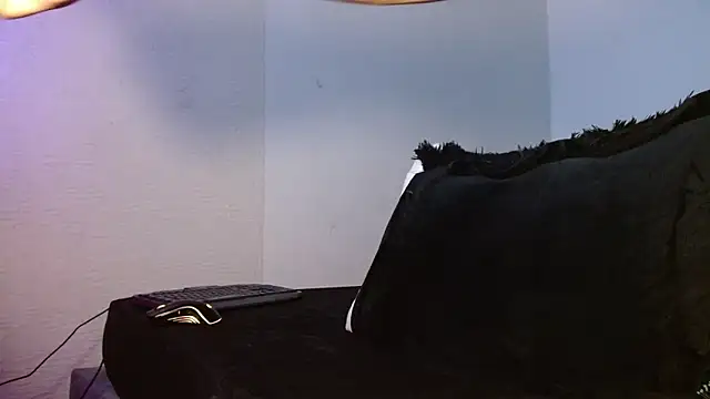 Snapshot of Lliam_2 chatting on 10-03-25, 04:20 Lliam 2 online show from 10-03-25, 04:20