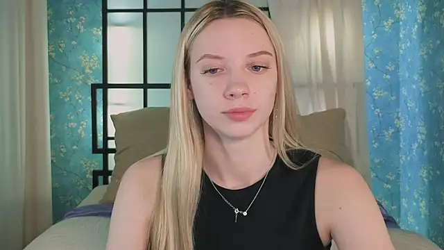 Snapshot of katt__y chatting on 11-12-25, 05:19 katt y online show from 11-12-25, 05:19