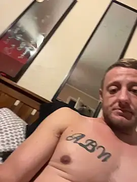 biggzee6 online show from 11-18-25, 04:50