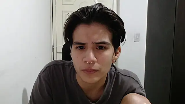 Snapshot of Dha_lia0 chatting on 01-18-25, 04:37 Dha lia0 online show from 01-18-25, 04:37