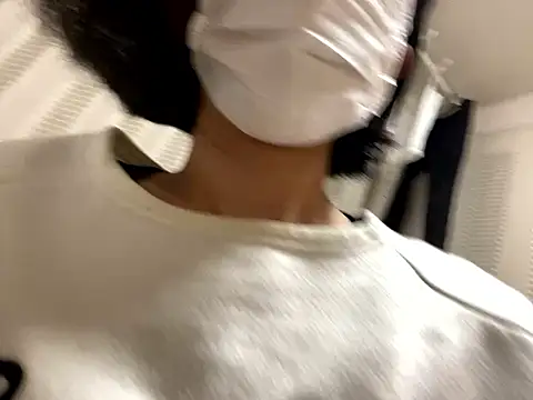 riri riri jp online show from 10-16-25, 09:32