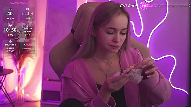 DakotaaJohnnson online show from 11-13-25, 05:06