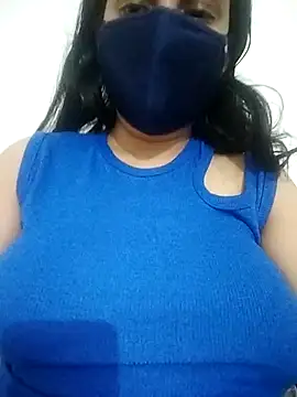 Snapshot of tasty_Chocobaar chatting on 12-04-25, 10:29 tasty Chocobaar online show from 12-04-25, 10:29