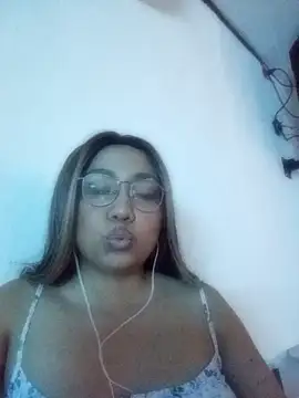 Snapshot of criscrispdv chatting on 03-12-26, 12:17 criscrispdv online show from 03-12-26, 12:17