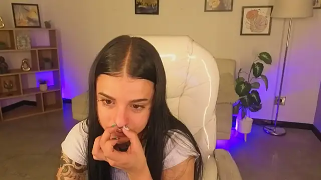 Nicole Foxx  online show from 11-08-25, 07:56