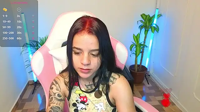 Snapshot of Nicole_Foxx_ chatting on 05-08-26, 10:04 Nicole Foxx online show from 05-08-26, 10:04
