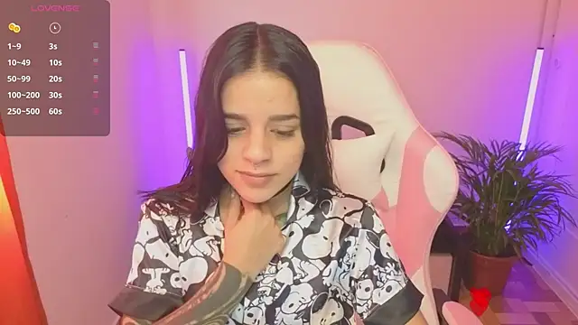 Snapshot of Nicole_Foxx_ chatting on 05-19-26, 03:40 Nicole Foxx online show from 05-19-26, 03:40