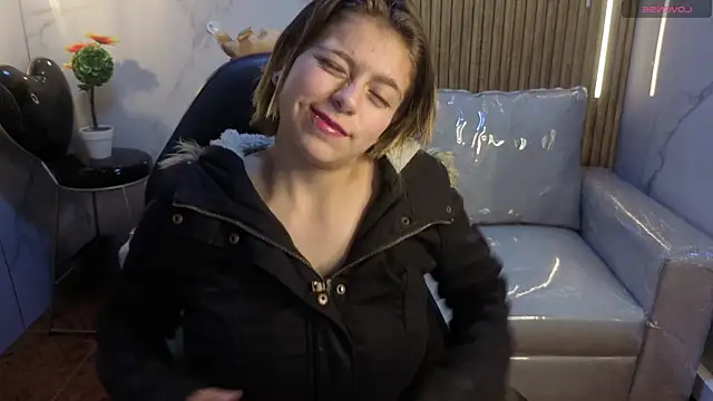 Kitten Cam online show from 04-22-26, 10:17