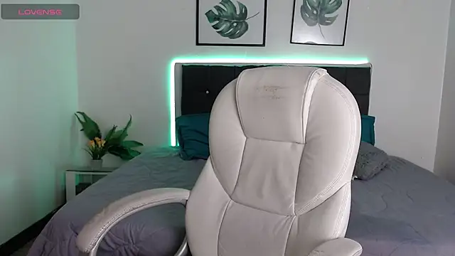 MysticMature online show from 02-10-25, 09:36