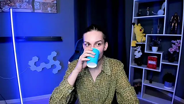 Snapshot of MaryKlein chatting on 01-20-25, 08:18 MaryKlein online show from 01-20-25, 08:18