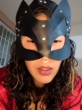 GinnyDelice online show from 01-20-25, 03:26