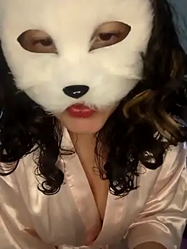 GinnyDelice online show from 02-08-25, 03:41