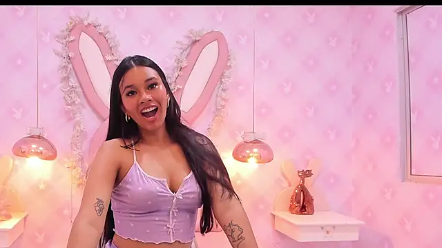 LIA SWAN  online show from 10-28-25, 04:27