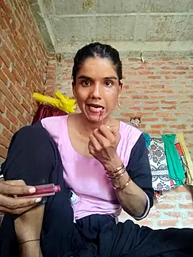 Snapshot of Sexy_Tanya69 chatting on 09-30-25, 05:56 Sexy Tanya69 online show from 09-30-25, 05:56