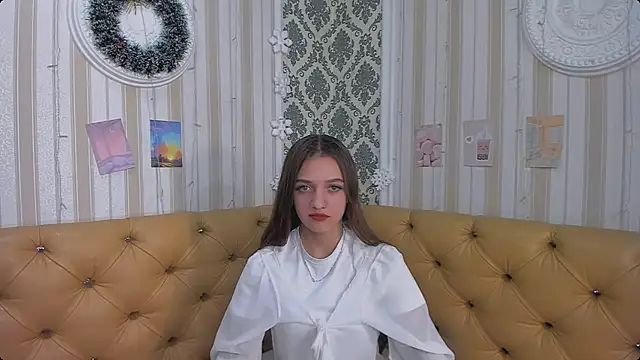 Snapshot of Katy__Cute chatting on 03-21-25, 11:12 Katy Cute online show from 03-21-25, 11:12