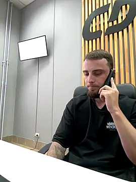 Snapshot of Ohhh_pleasure chatting on 09-17-25, 05:09 Ohhh pleasure online show from 09-17-25, 05:09