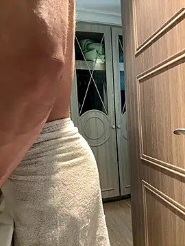 Snapshot of Ohhh_pleasure chatting on 12-18-25, 07:47 Ohhh pleasure online show from 12-18-25, 07:47