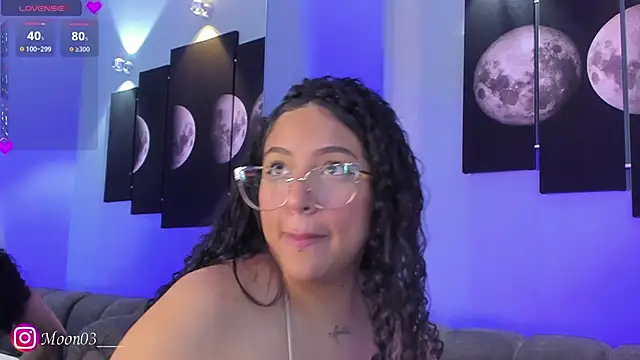 Snapshot of tatii_moon chatting on 03-15-25, 08:48 tatii moon online show from 03-15-25, 08:48